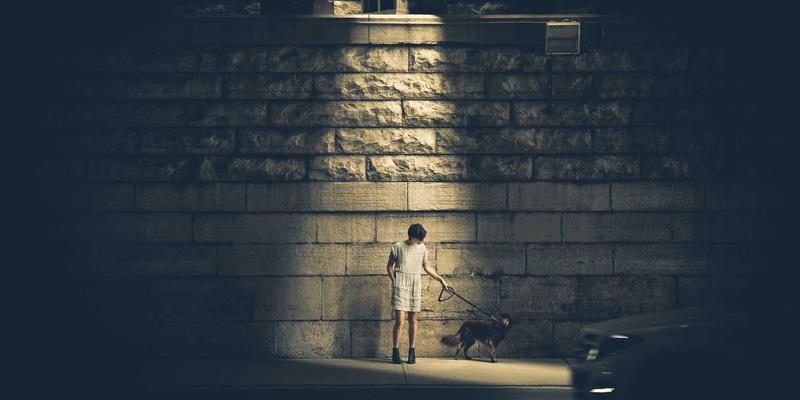 关系修复指南：如何通过情感咨询应对伴侣成瘾行为对关系的破坏