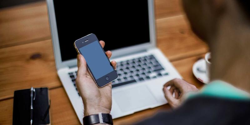 情感咨询如何帮助识别并走出‘情感内耗’的恶性循环：恋爱技巧与关系修复指南